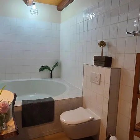 3 Zi. 30 Min. Von Hamburg, *