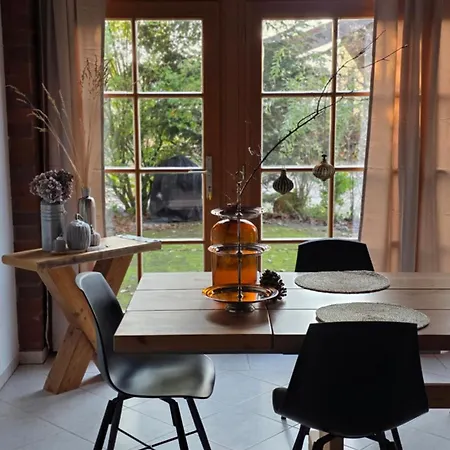 3 Zi. 30 Min. Von Hamburg, *